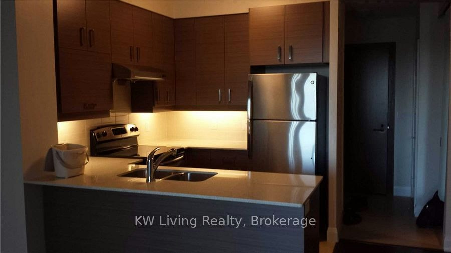 303-8228 Birchmount Road, Markham, ON, L3R 1A6 - 3