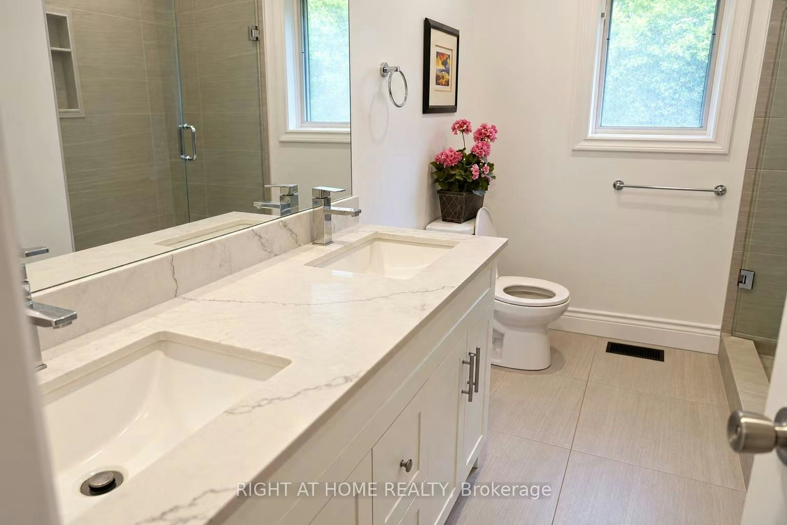 10934 Warden Avenue, Markham, ON, L6C 1N4 - 6