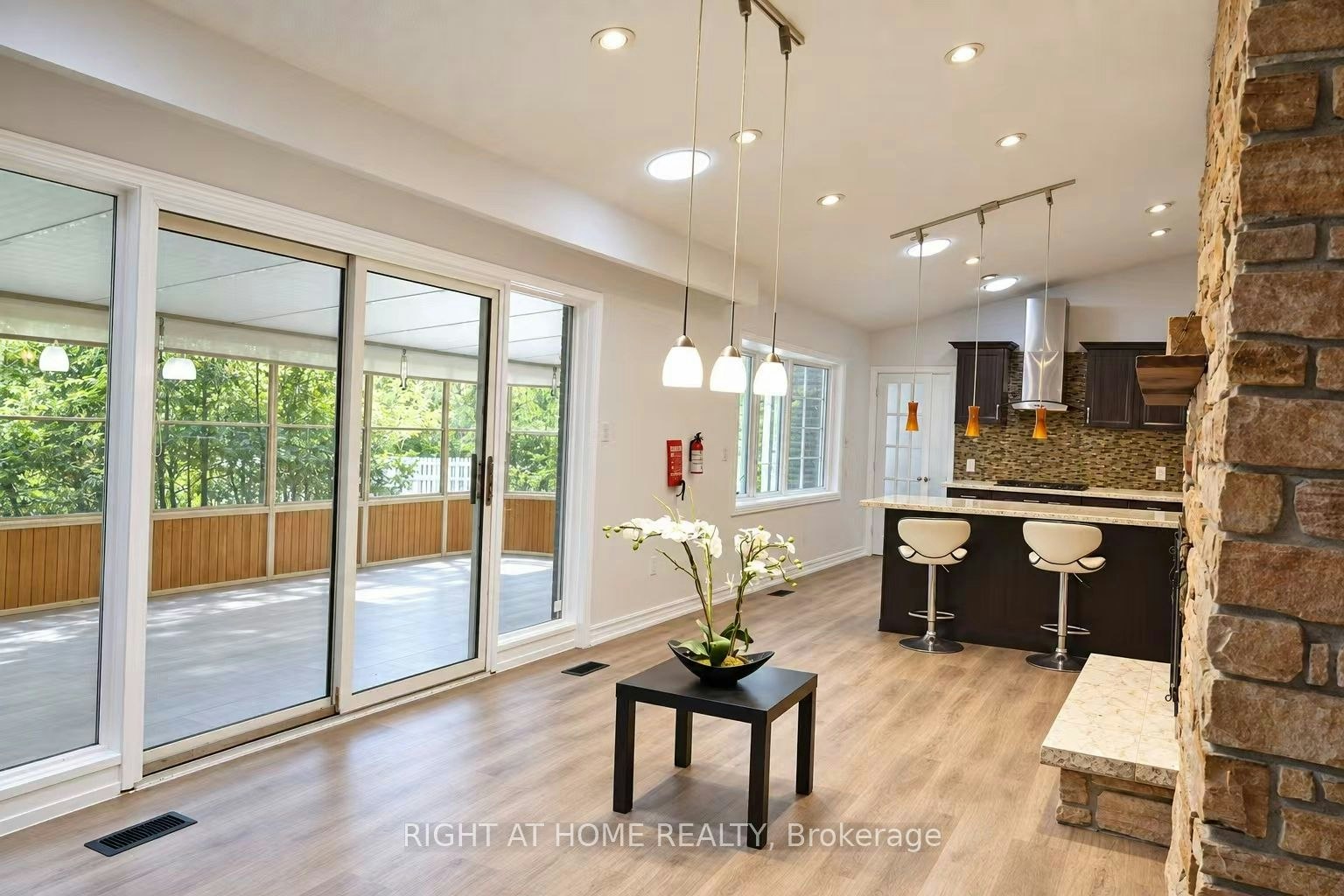 10934 Warden Avenue, Markham, ON, L6C 1N4 - 4