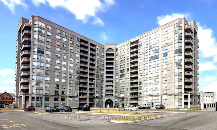 305-9015 Leslie Street