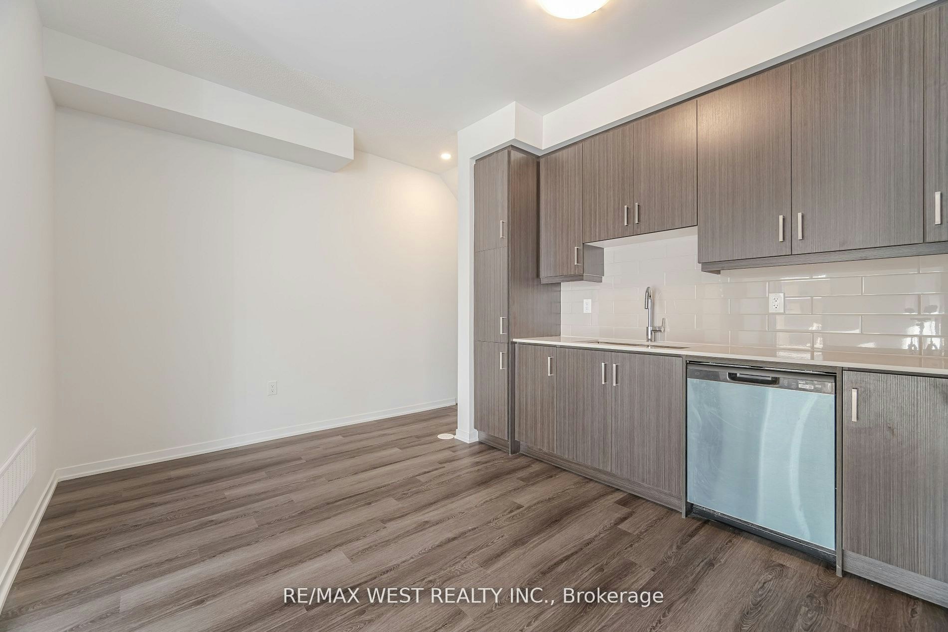 195-141 Honeycrisp Crescent, Vaughan, ON, L4K 5Z8 - 15