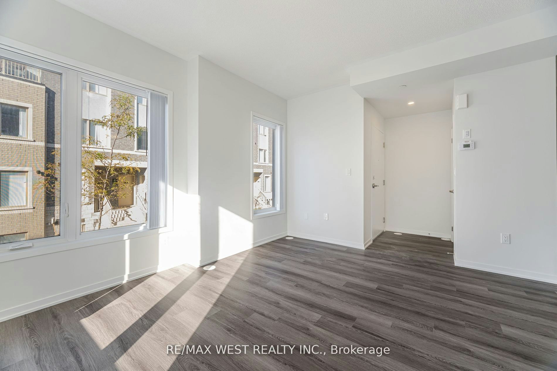 195-141 Honeycrisp Crescent, Vaughan, ON, L4K 5Z8 - 9