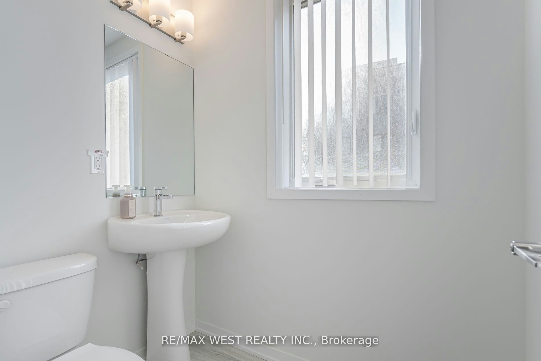 195-141 Honeycrisp Crescent, Vaughan, ON, L4K 5Z8 - 17