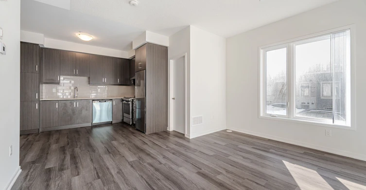 195-141 Honeycrisp Crescent, Vaughan, ON, L4K 5Z8 - 11