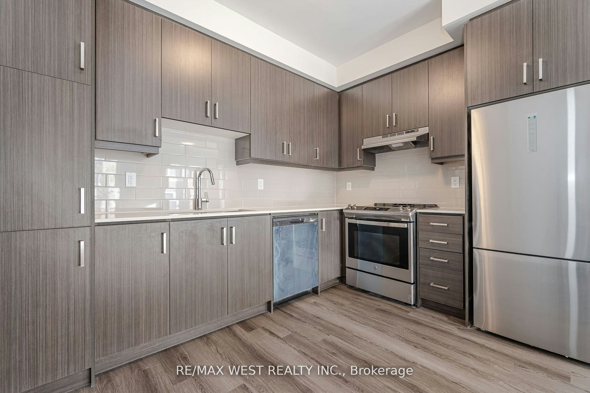 195-141 Honeycrisp Crescent, Vaughan, ON, L4K 5Z8 - 14