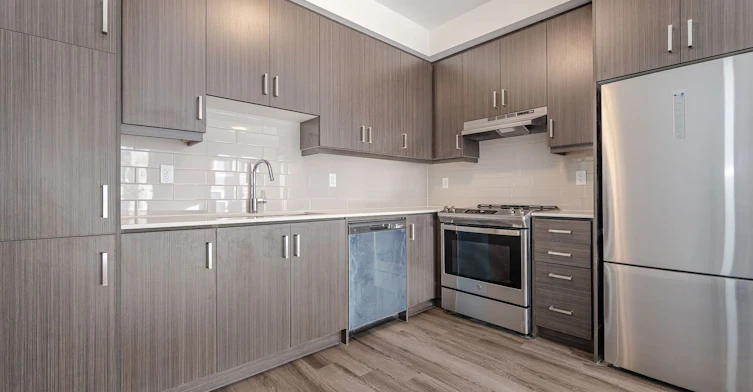 195-141 Honeycrisp Crescent, Vaughan, ON, L4K 5Z8 - 14