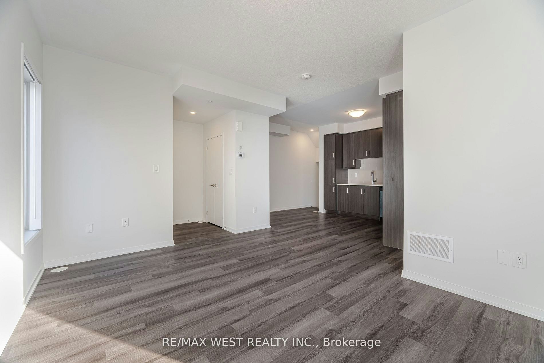 195-141 Honeycrisp Crescent, Vaughan, ON, L4K 5Z8 - 10