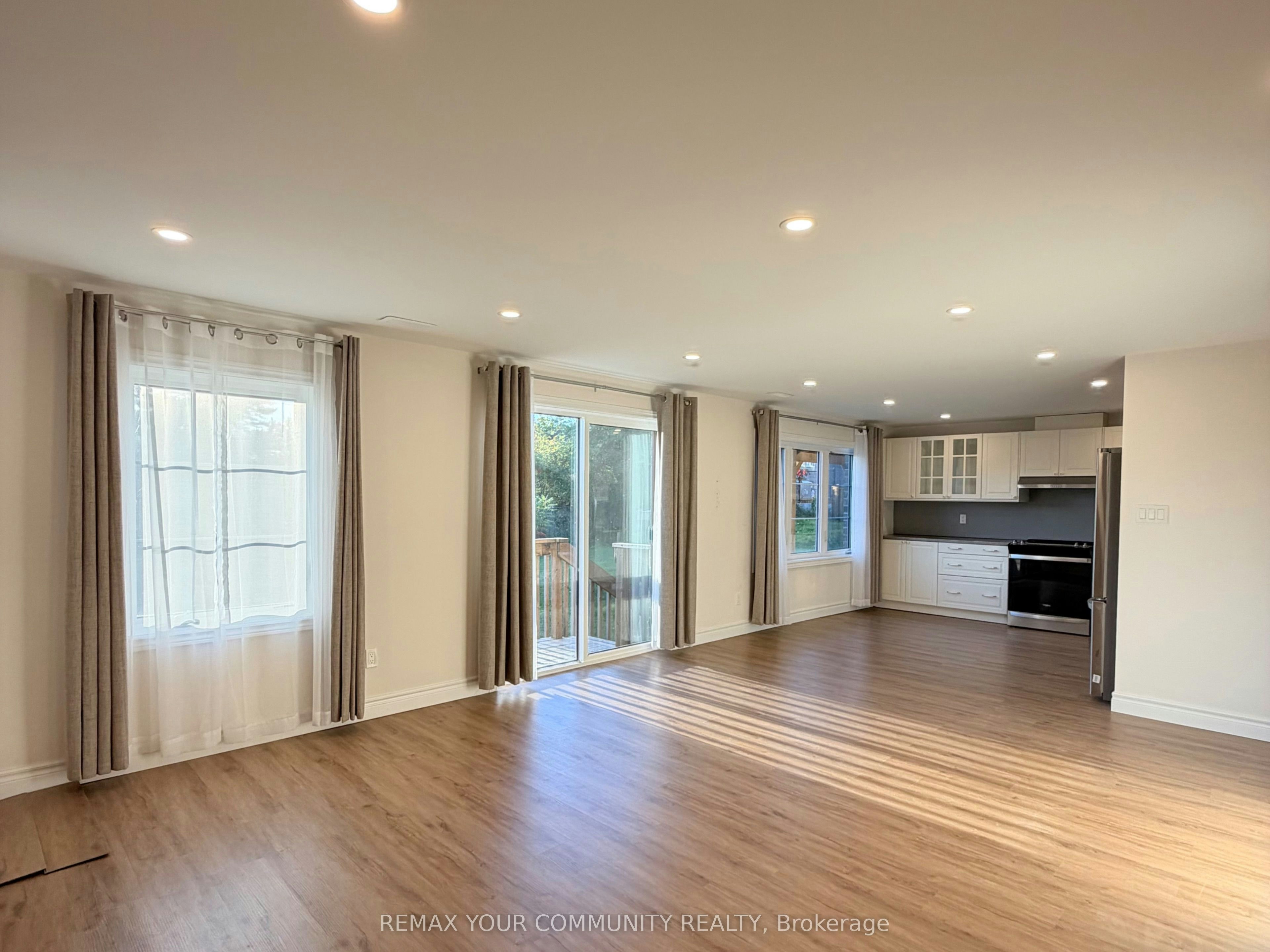 Lower-22 Upbound Court, East Gwillimbury, ON, L9N 0W1