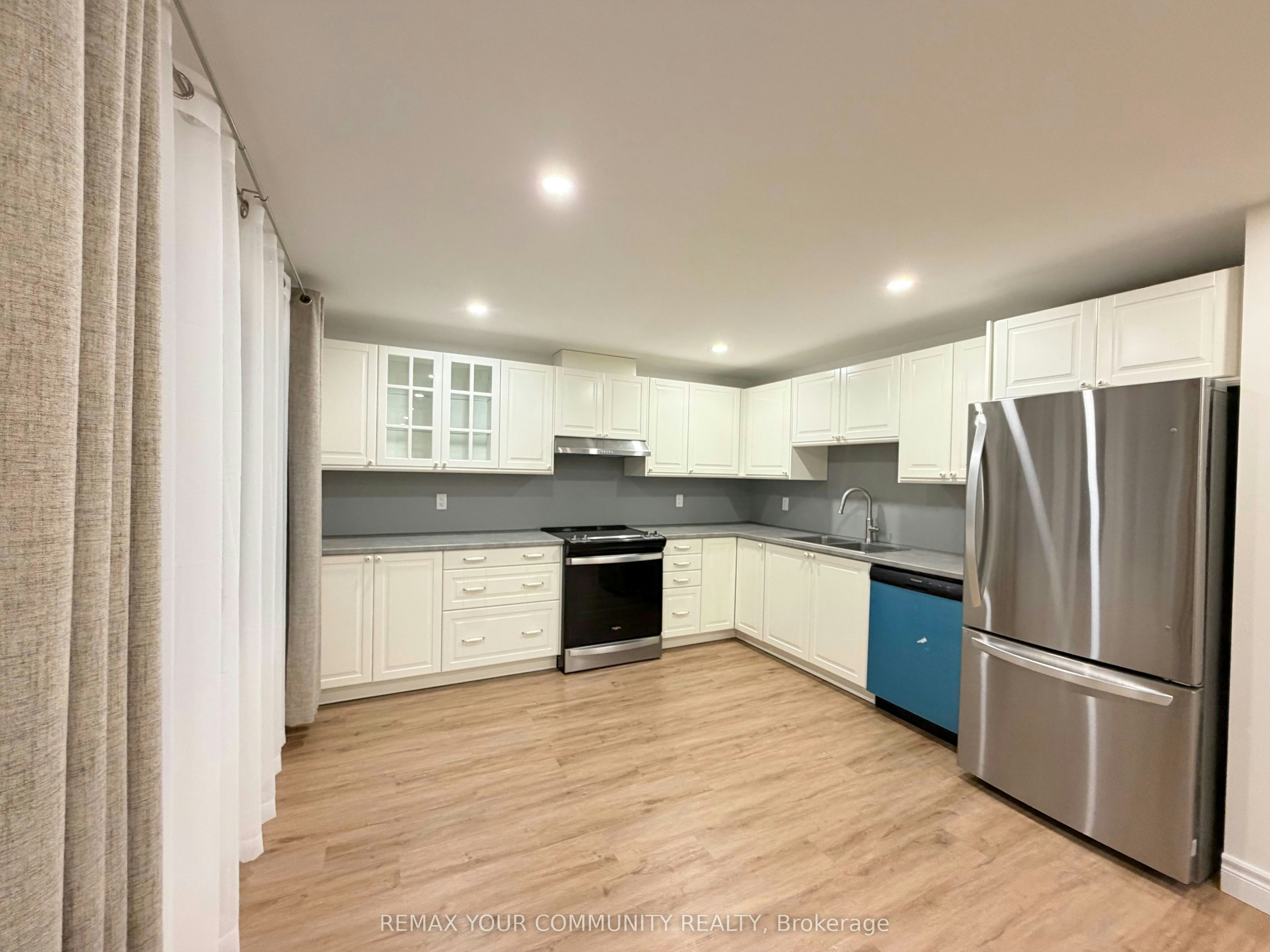 Lower-22 Upbound Court, East Gwillimbury, ON, L9N 0W1 - 2