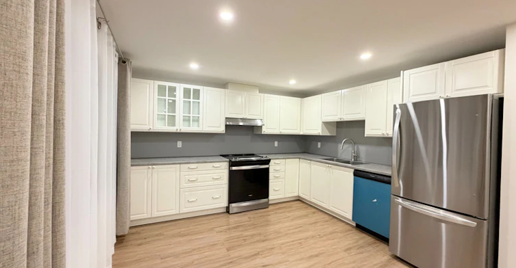 Lower-22 Upbound Court, East Gwillimbury, ON, L9N 0W1 - 2