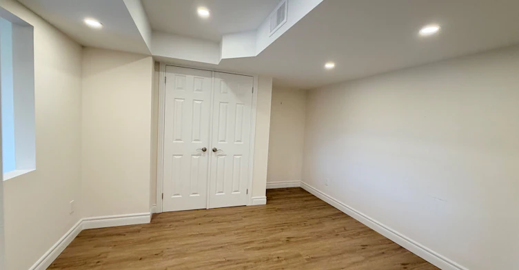 Lower-22 Upbound Court, East Gwillimbury, ON, L9N 0W1 - 11