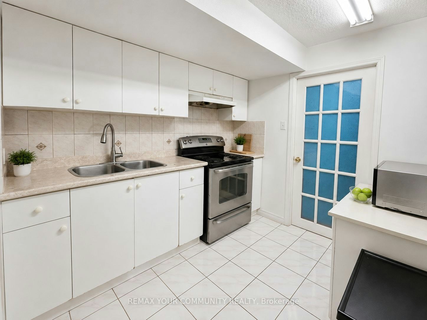 BSMT-75 Rembrandt Drive, Markham, ON, L3R 4W6