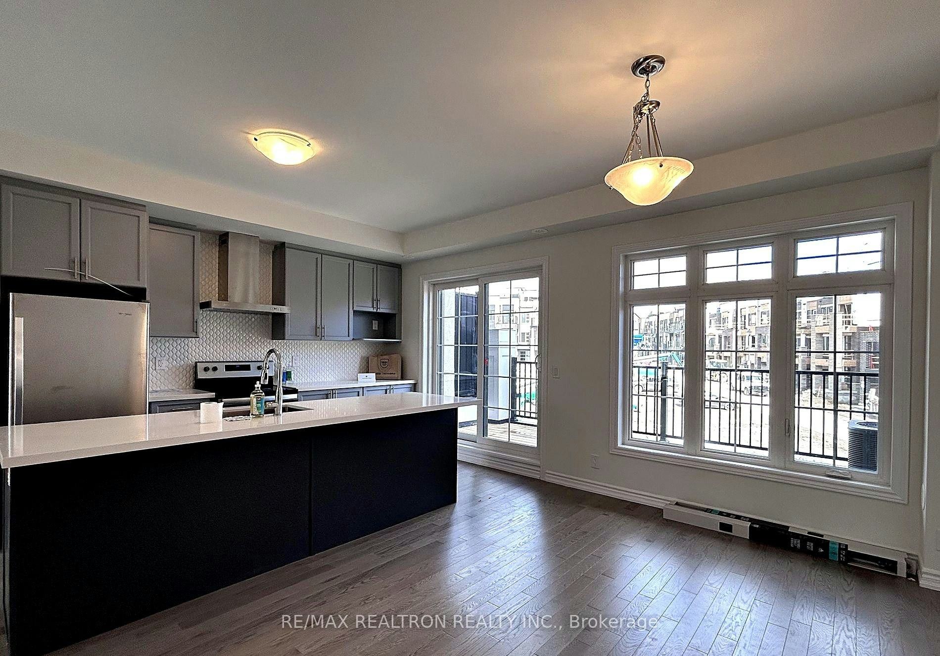 113 Yorkton Boulevard, Markham, ON, L6C 3L7 - 4
