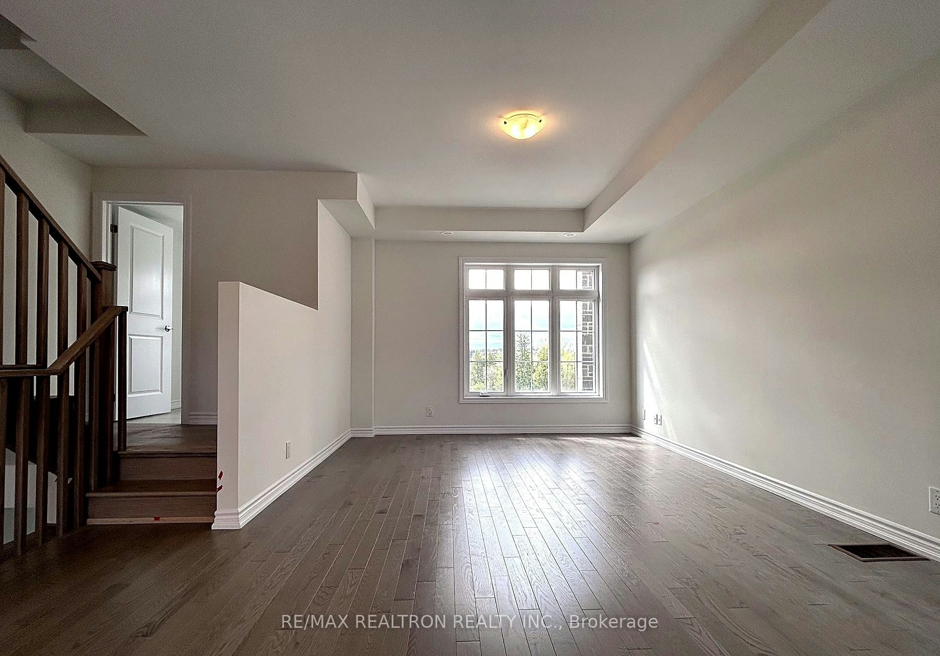 113 Yorkton Boulevard, Markham, ON, L6C 3L7 - 2