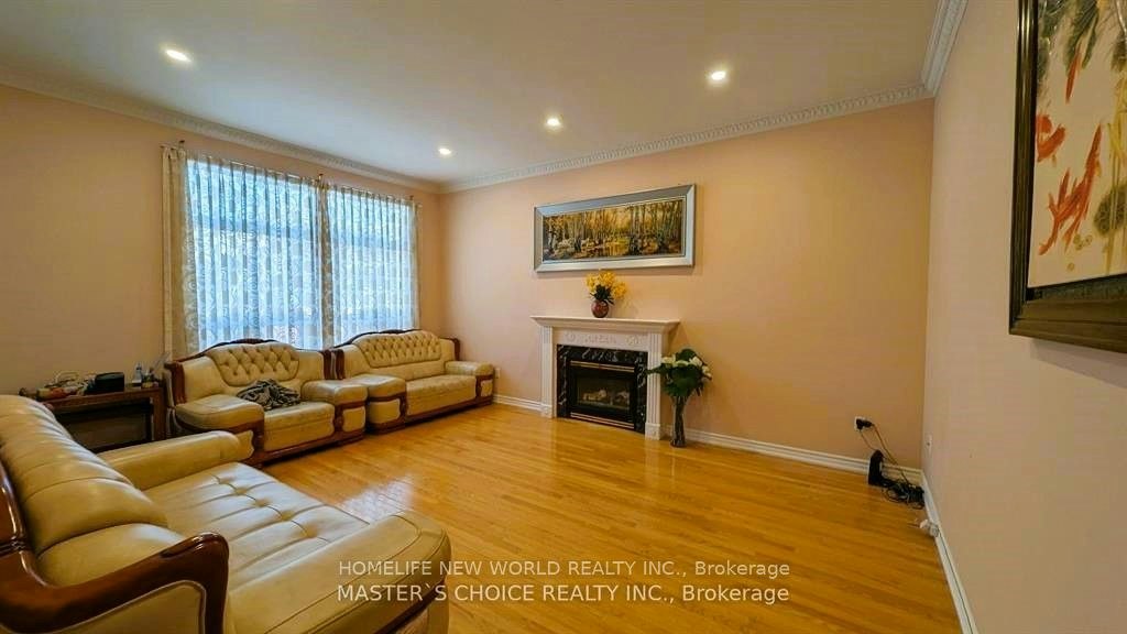 6 Farmstead Road, Richmond Hill, ON, L4S 1V8 - 4