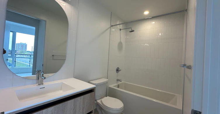 517-7950 Bathurst Street, Vaughan, ON, L4K 0L4 - 17