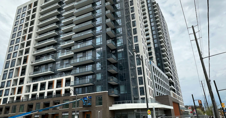 517-7950 Bathurst Street, Vaughan, ON, L4K 0L4