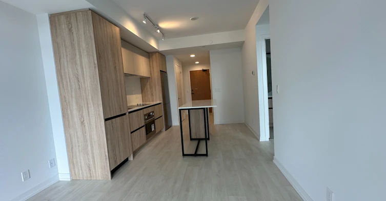517-7950 Bathurst Street, Vaughan, ON, L4K 0L4 - 11
