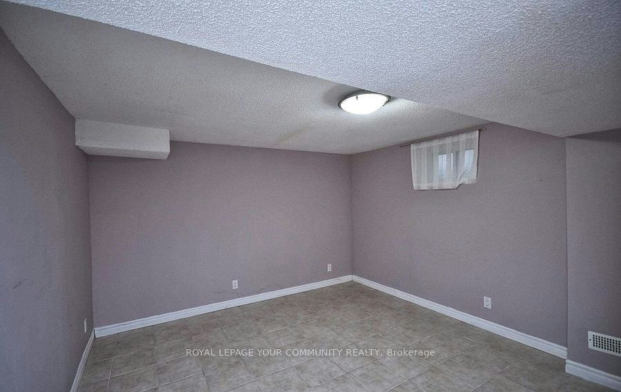 Lower-25 Rockport Crescent, Richmond Hill, ON, L4C 2L5 - 9