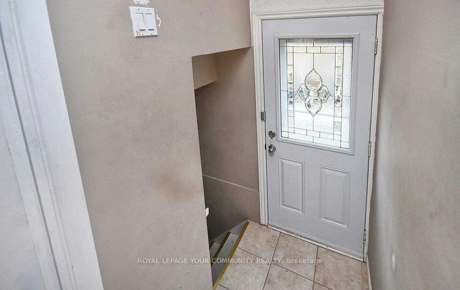 Lower-25 Rockport Crescent, Richmond Hill, ON, L4C 2L5 - 2