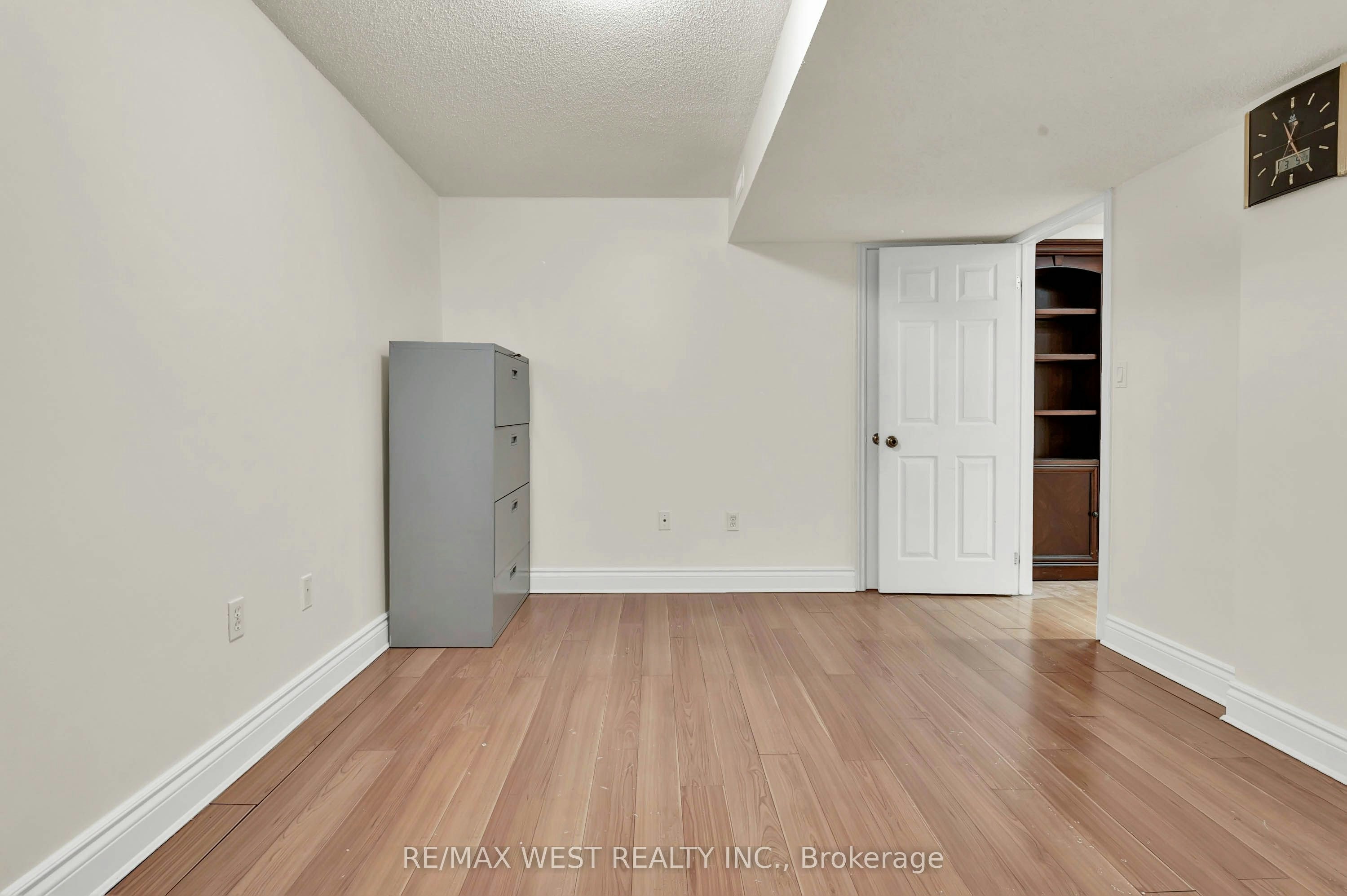 Bsmt-131 Bernard Avenue, Richmond Hill, ON, L4C 9Z6 - 8