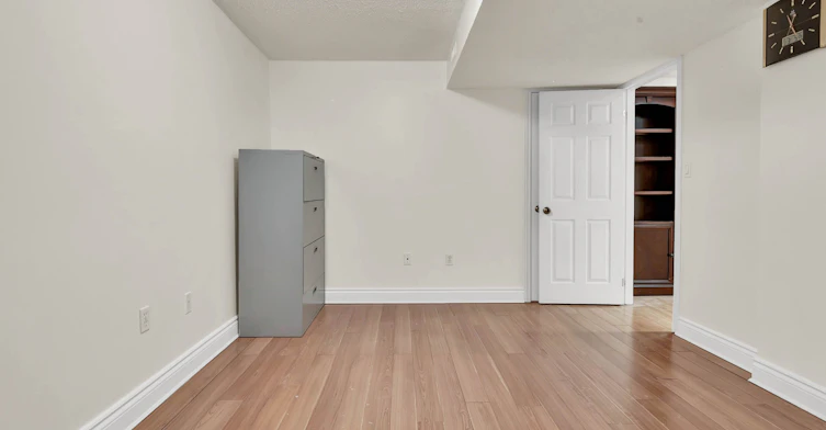Bsmt-131 Bernard Avenue, Richmond Hill, ON, L4C 9Z6 - 8