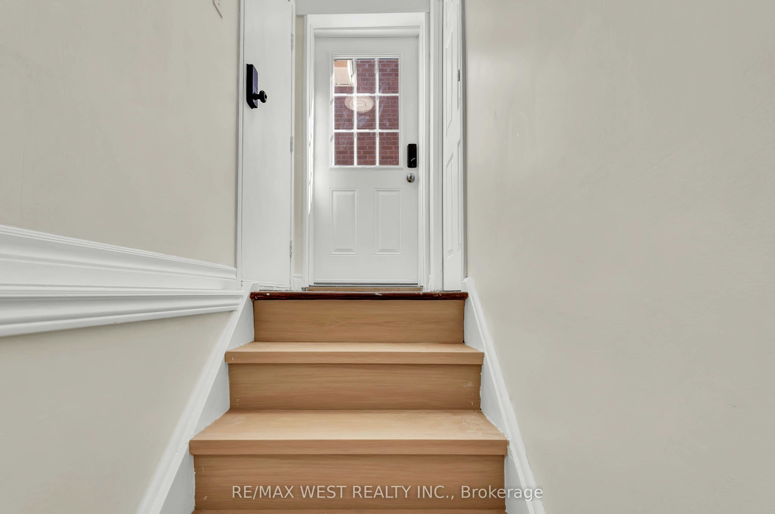 Bsmt-131 Bernard Avenue, Richmond Hill, ON, L4C 9Z6 - 12