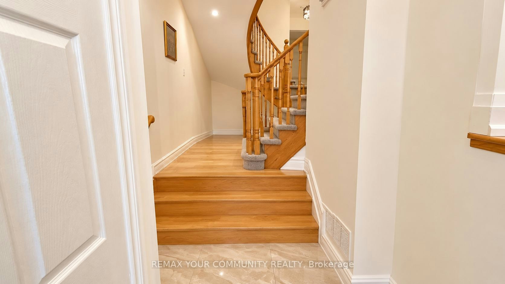 8 Edgemont Court, Richmond Hill, ON, L4S 2H8 - 20