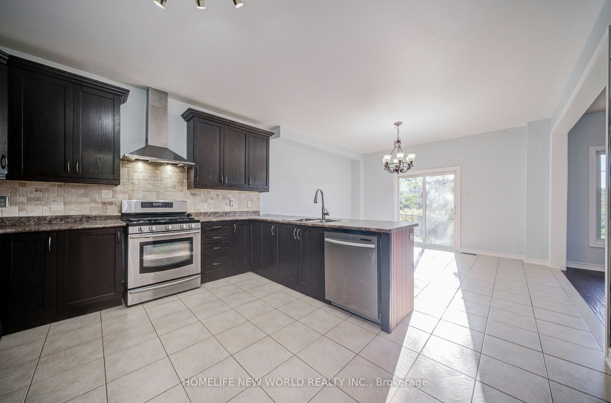146 Art West Avenue, Newmarket, ON, L3X 0C1 - 19