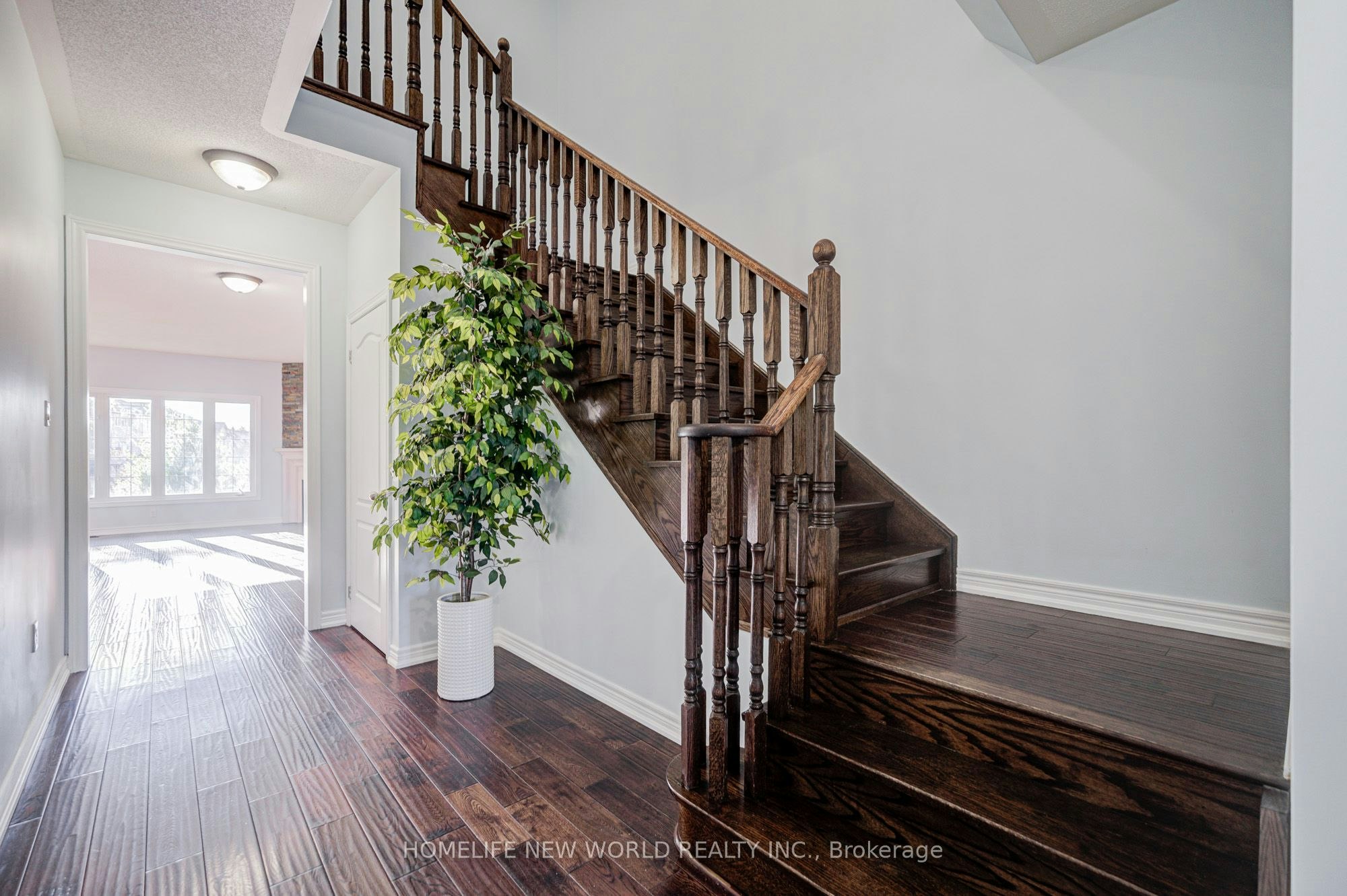 146 Art West Avenue, Newmarket, ON, L3X 0C1 - 6