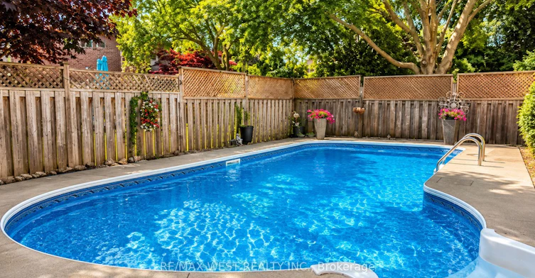 31 Mulholland Drive, Vaughan, ON, L4J 7T7 - 2
