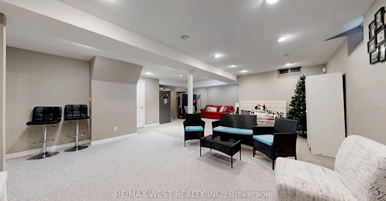 31 Mulholland Drive, Vaughan, ON, L4J 7T7 - 42