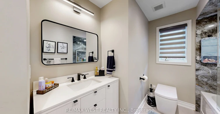 31 Mulholland Drive, Vaughan, ON, L4J 7T7 - 38