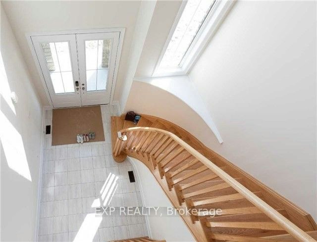 60 Starkweather Street, Aurora, ON, L4G 0Z2 - 10