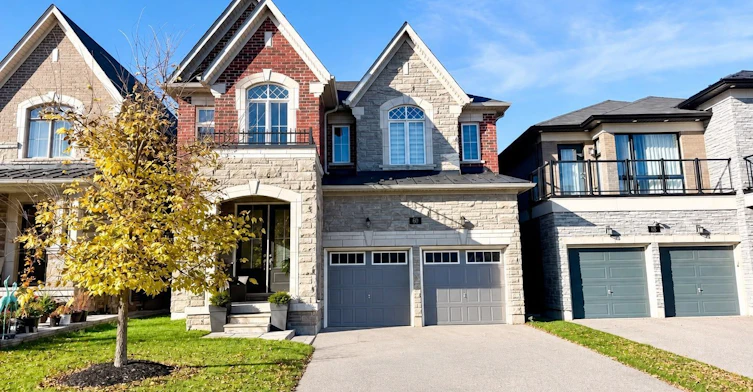 60 Starkweather Street, Aurora, ON, L4G 0Z2