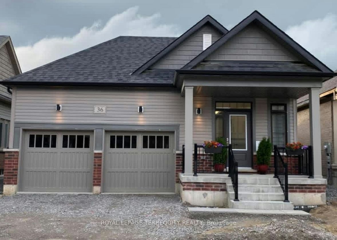 36 Pietrowski Drive, Georgina, ON, L4P 0K2