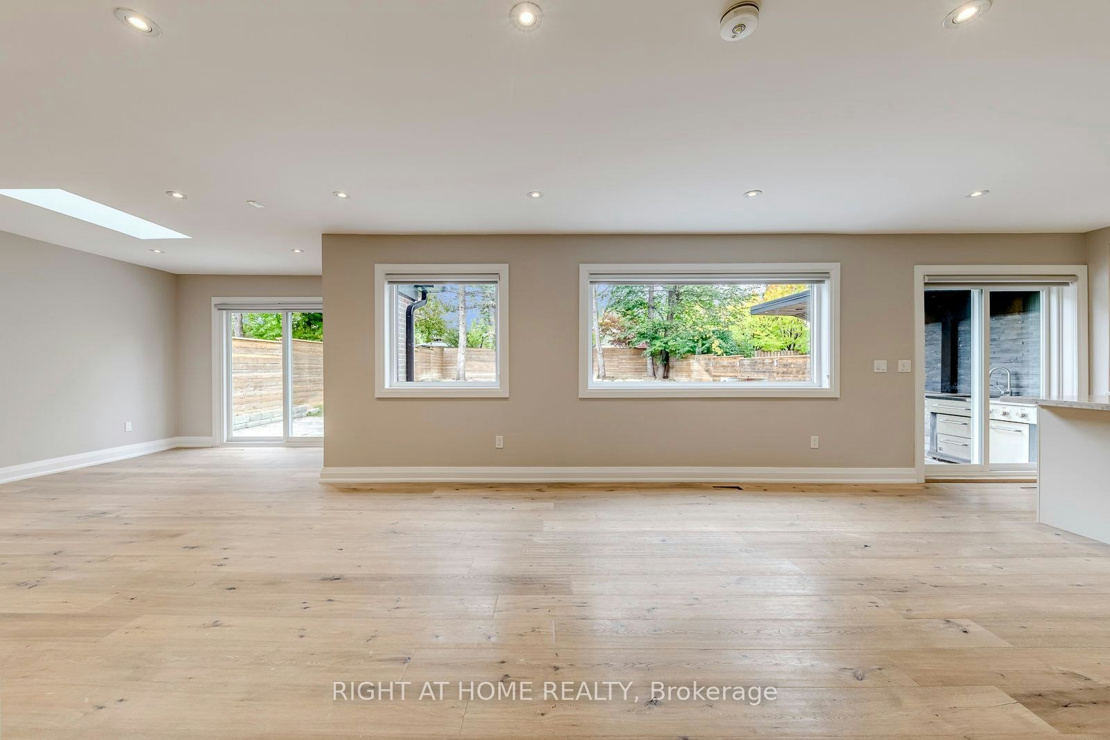 30 Penwick Crescent, Richmond Hill, ON, L4C 5B4 - 4