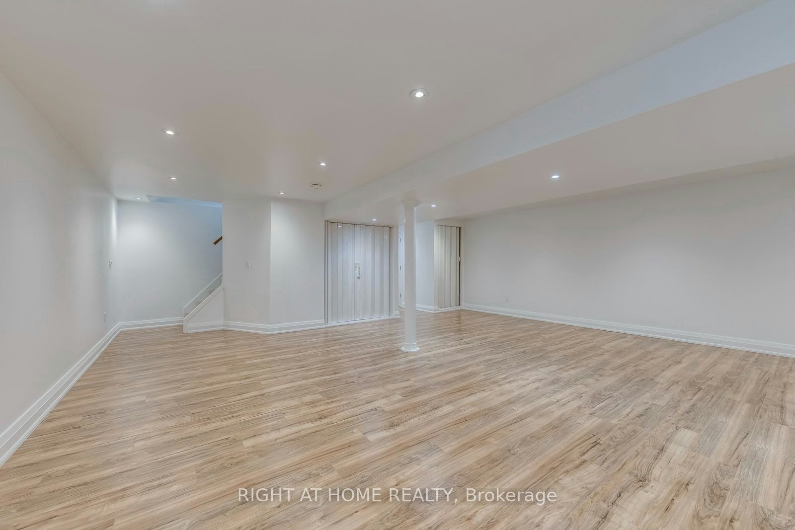 30 Penwick Crescent, Richmond Hill, ON, L4C 5B4 - 32