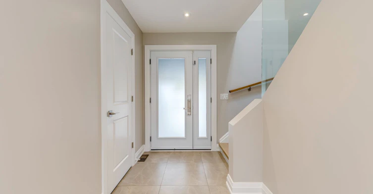 30 Penwick Crescent, Richmond Hill, ON, L4C 5B4 - 3