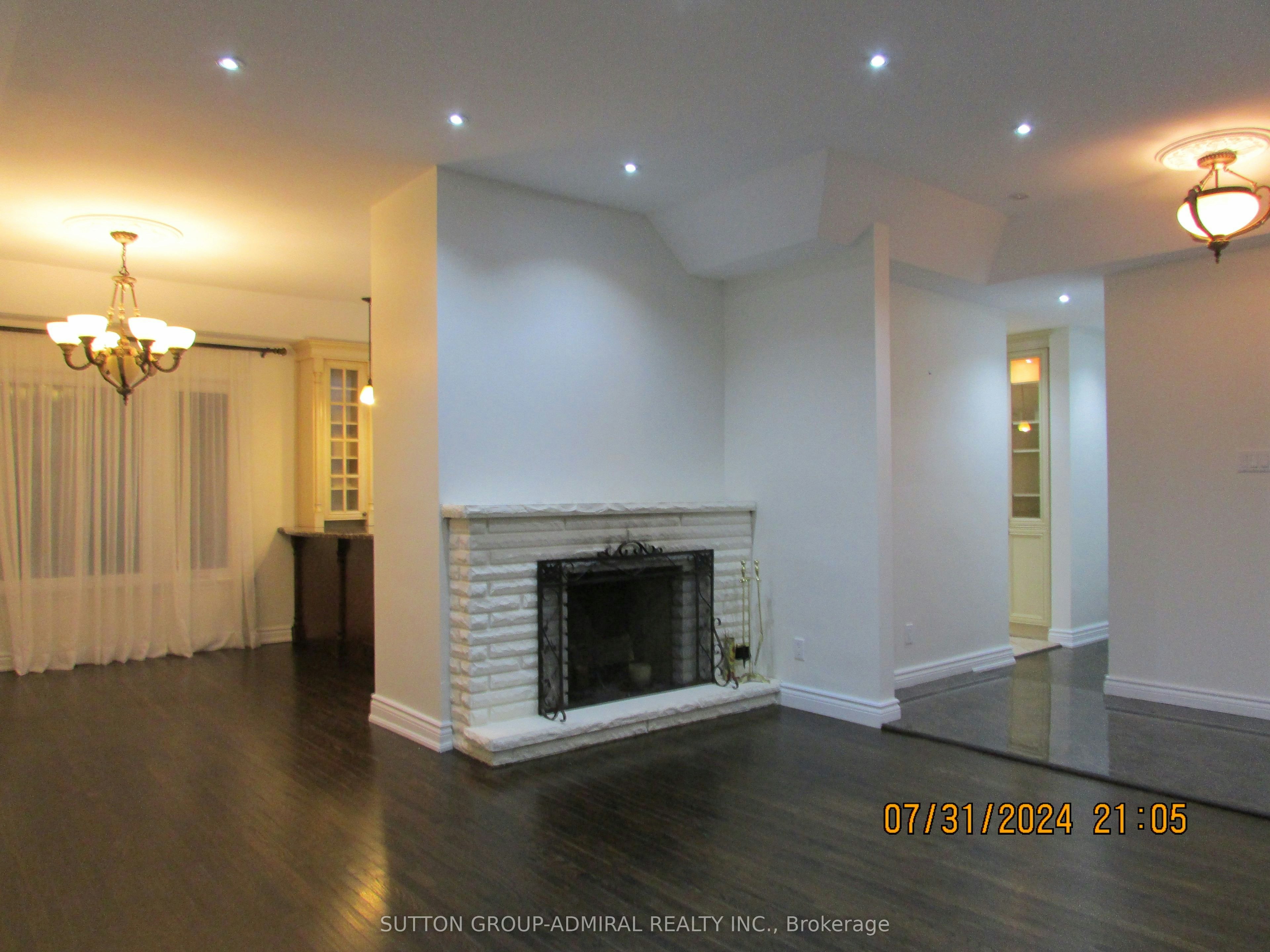 Main Fl-62 Leisure Lane W, Richmond Hill, ON, L4C 4X1 - 2