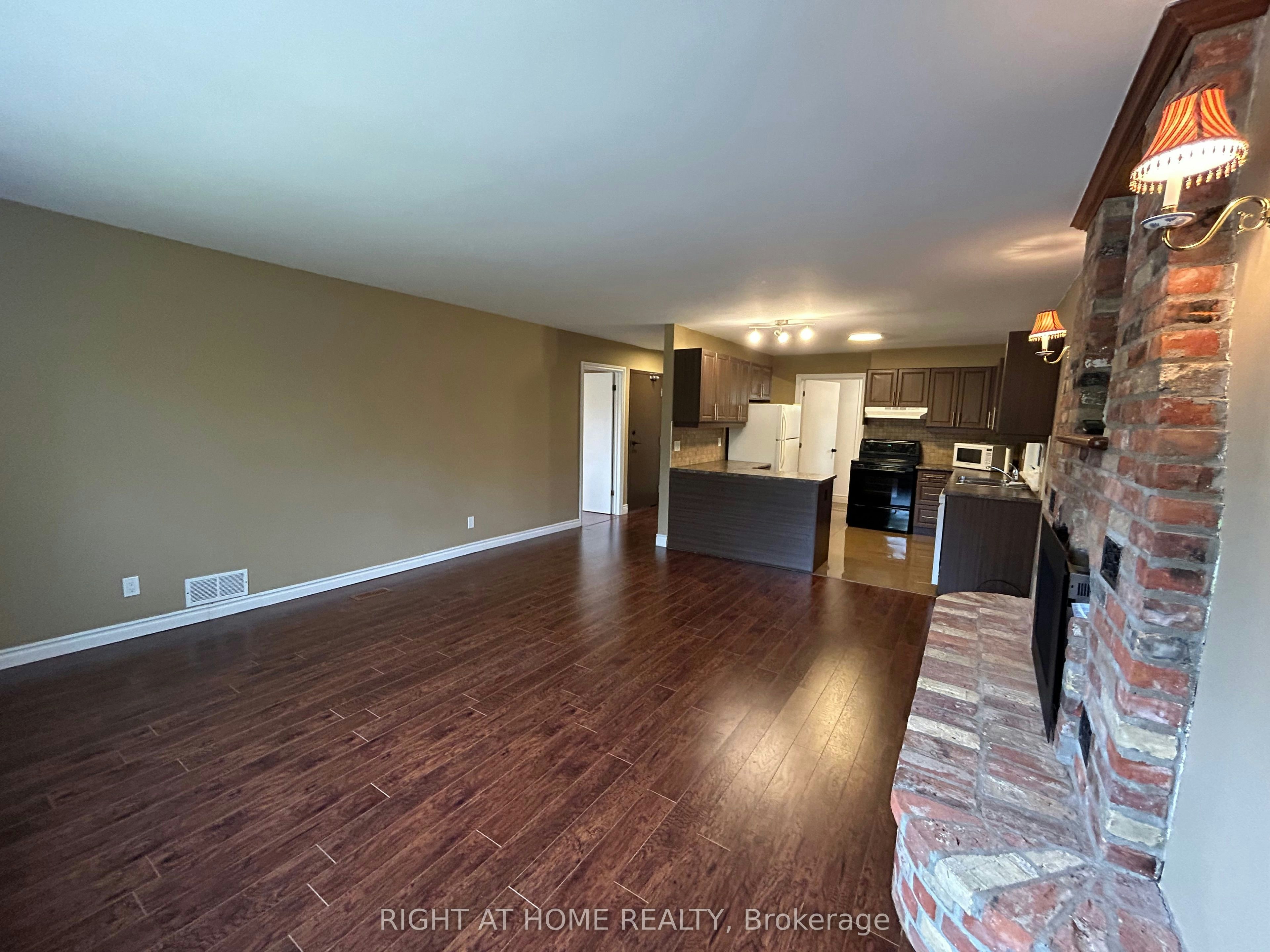 Upper Level-36 Aurora Heights Drive, Aurora, ON, L4G 2W7 - 2