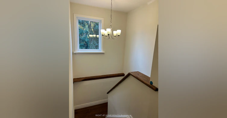 Upper Level-36 Aurora Heights Drive, Aurora, ON, L4G 2W7 - 11