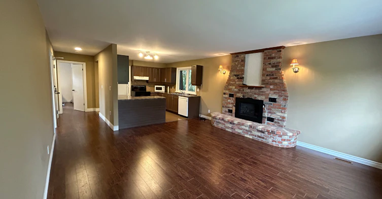 Upper Level-36 Aurora Heights Drive, Aurora, ON, L4G 2W7