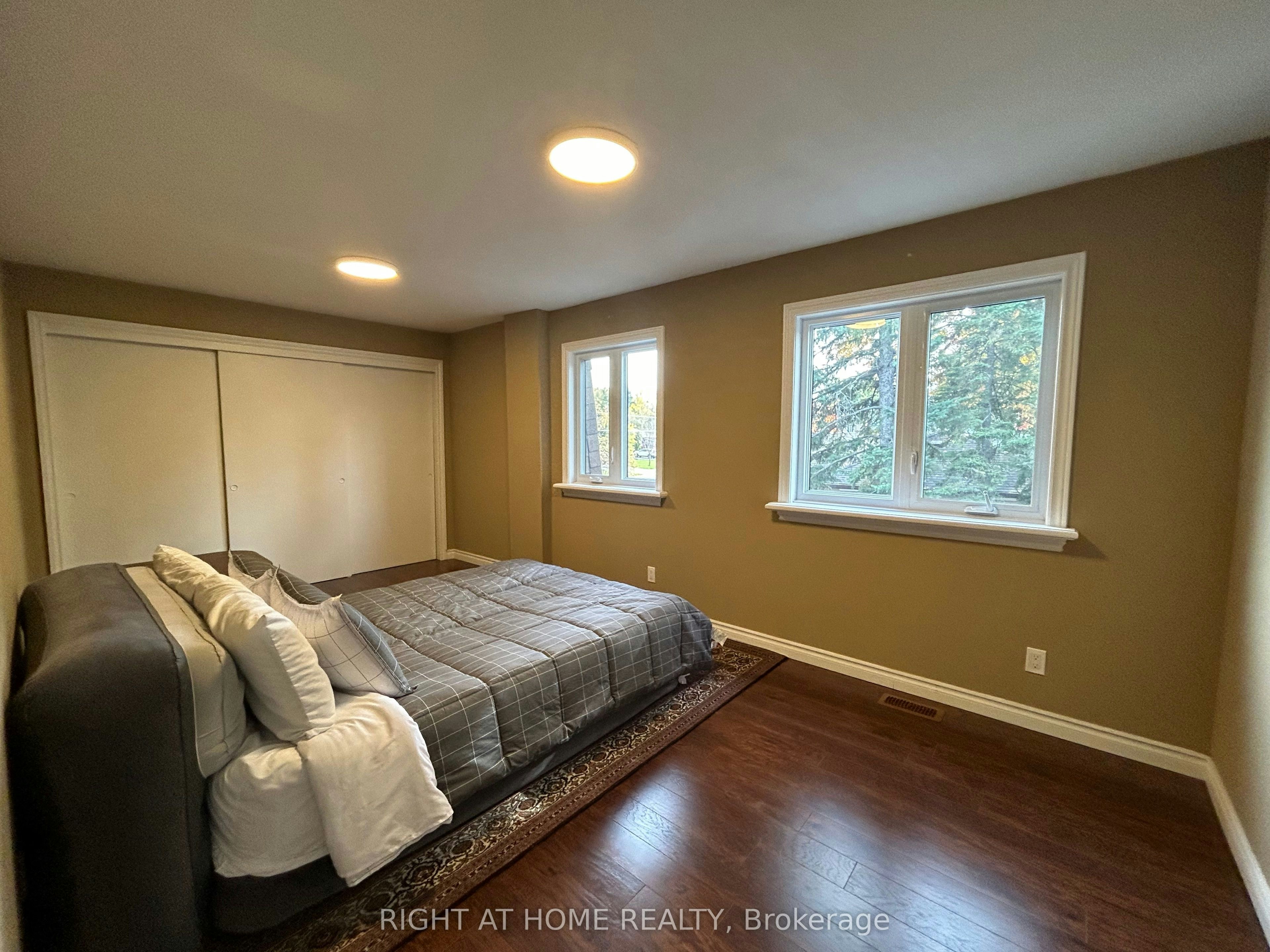 Upper Level-36 Aurora Heights Drive, Aurora, ON, L4G 2W7 - 6