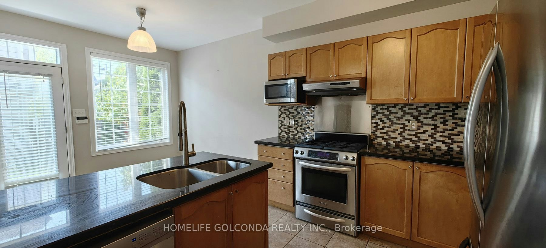 32 Cardrew Street, Markham, ON, L6B 1G9 - 8