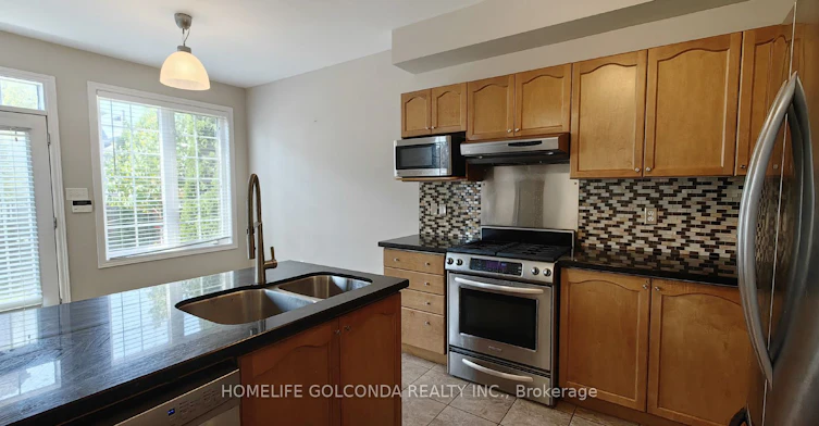 32 Cardrew Street, Markham, ON, L6B 1G9 - 8