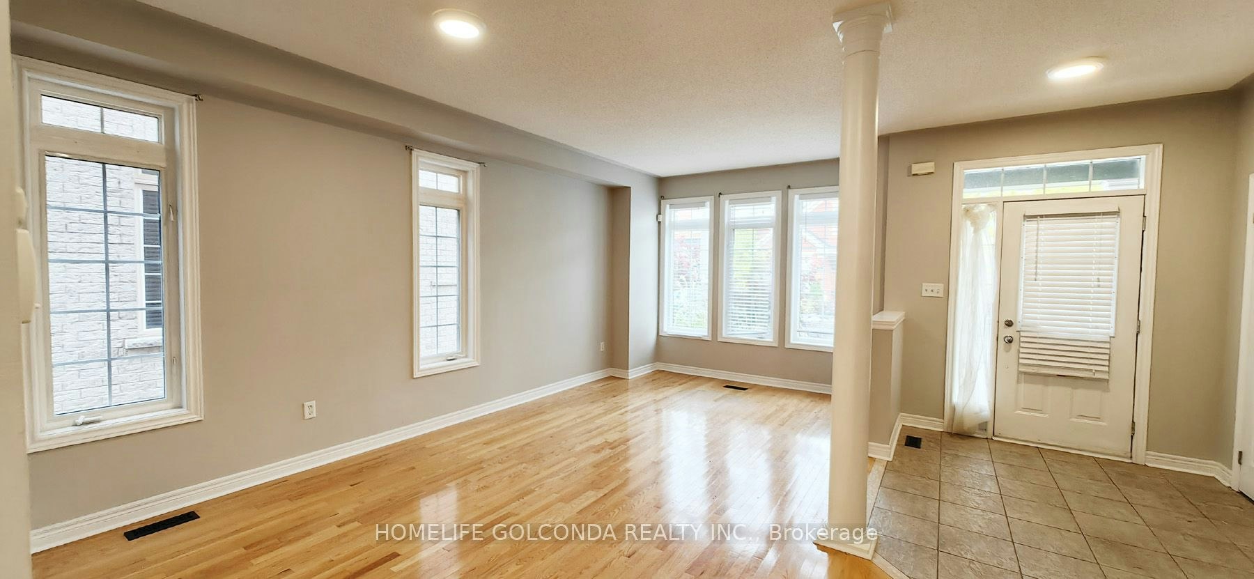 32 Cardrew Street, Markham, ON, L6B 1G9 - 4