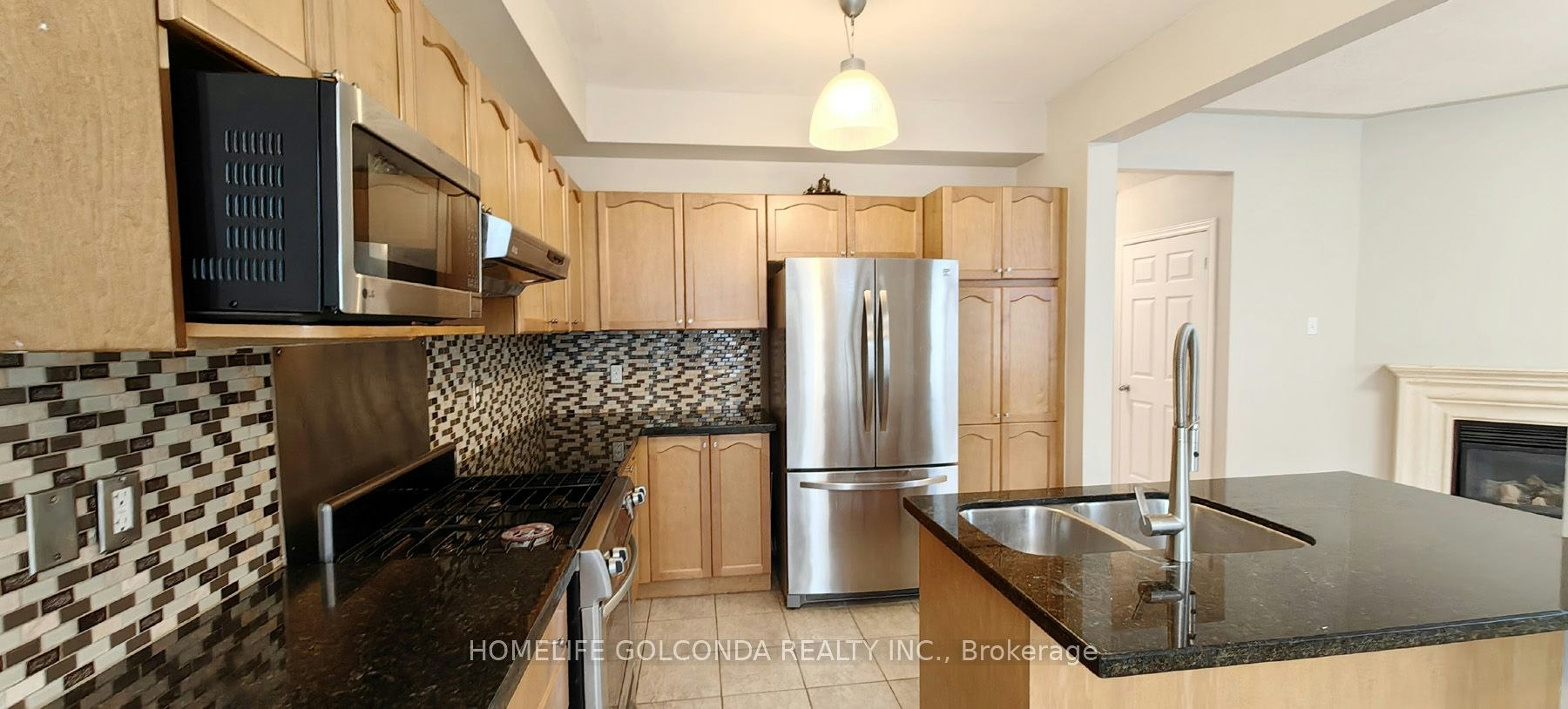 32 Cardrew Street, Markham, ON, L6B 1G9 - 10