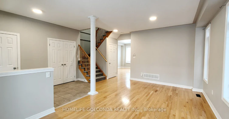 32 Cardrew Street, Markham, ON, L6B 1G9 - 5