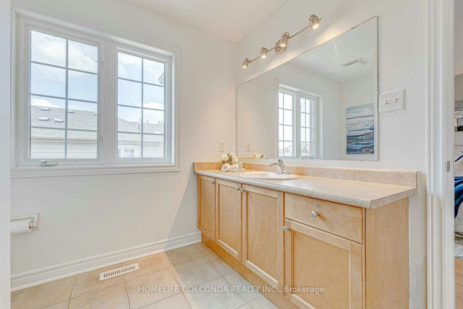 32 Cardrew Street, Markham, ON, L6B 1G9 - 25